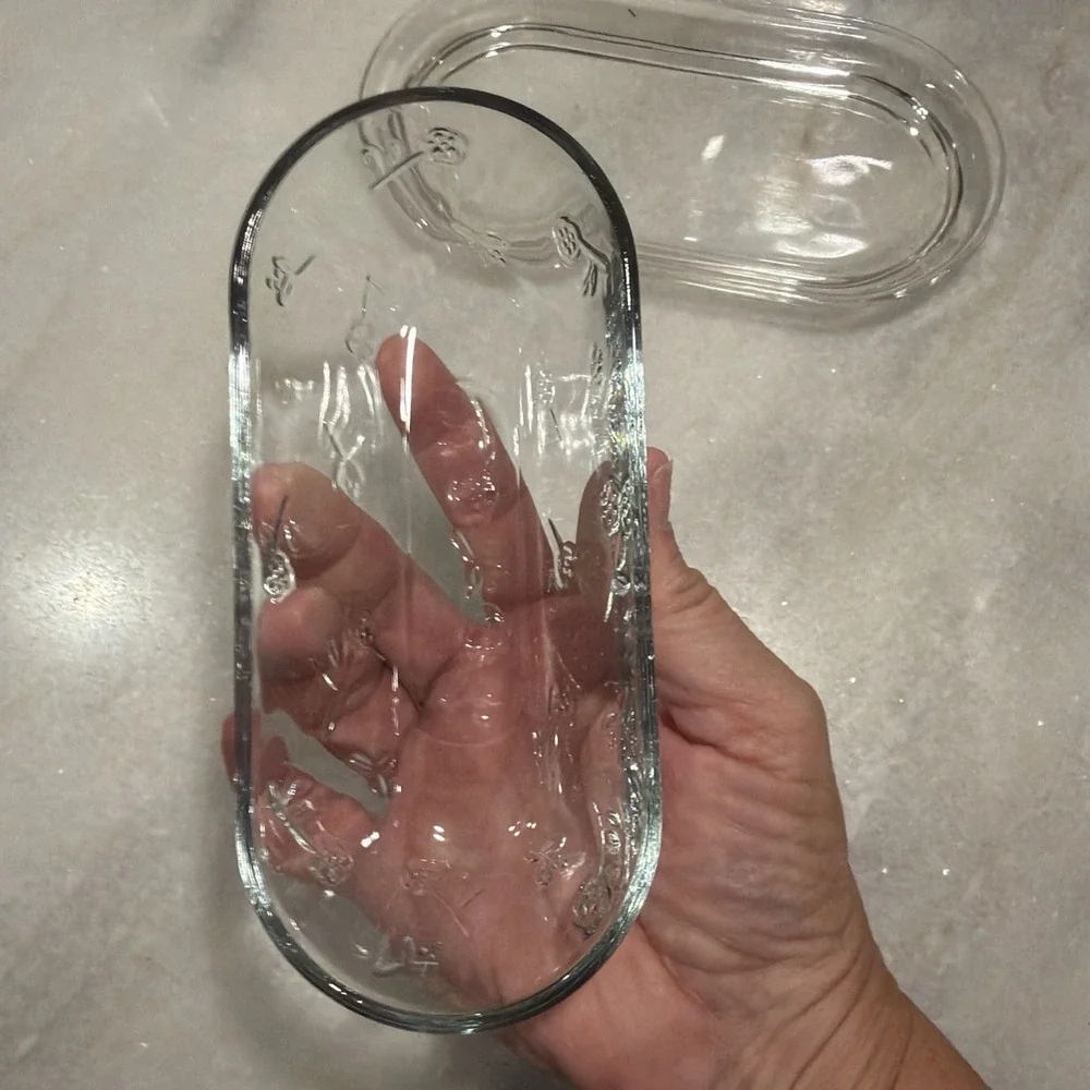Vintage Clear Glass Embossed Floral Covered Butter Dish Dome Lid OLA05